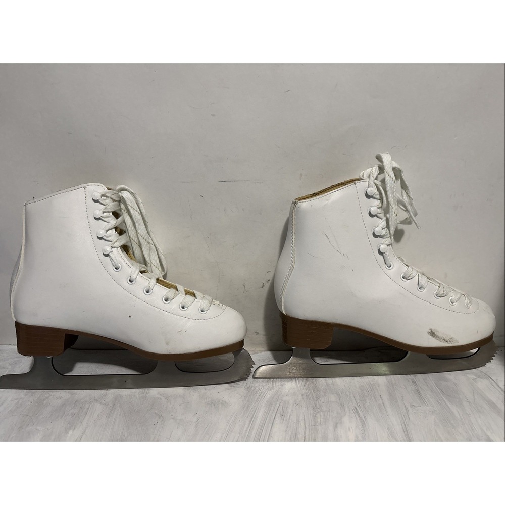 DBX Classic skate size 5 USA Woman's ice figure skates Worn
